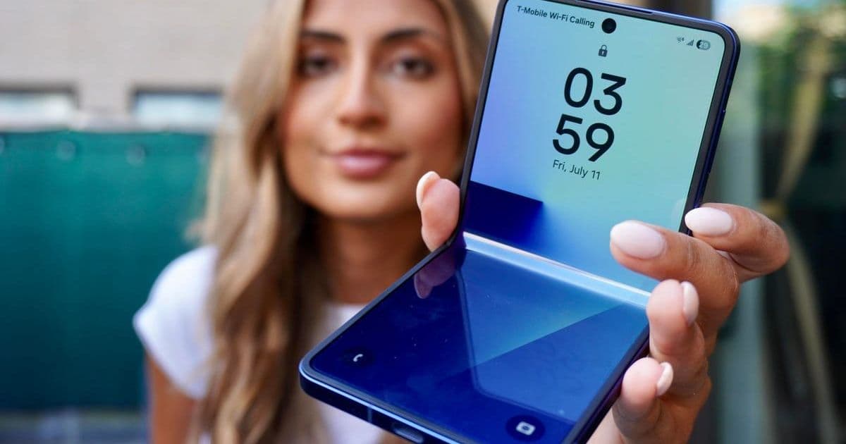 Samsung Galaxy Z Flip 7 Hands-On: How a Slimmer Design and Smarter FlexWindow Redefine Foldable Utility