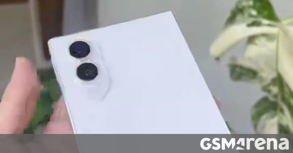 Hands‑on video reveals Samsung Galaxy Z Fold Wide dummy – what we know so far