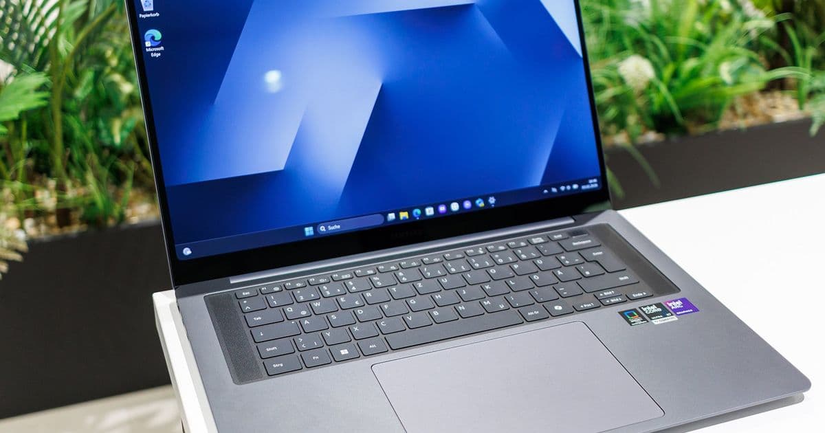 Samsung's Galaxy Book6 Pro is a good multimedia laptop, but $2100 is too expensive