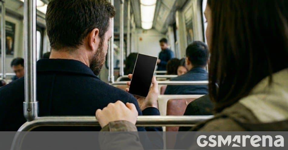 Samsung's Privacy Display Technology Poised to Arrive on Apple MacBooks by 2029