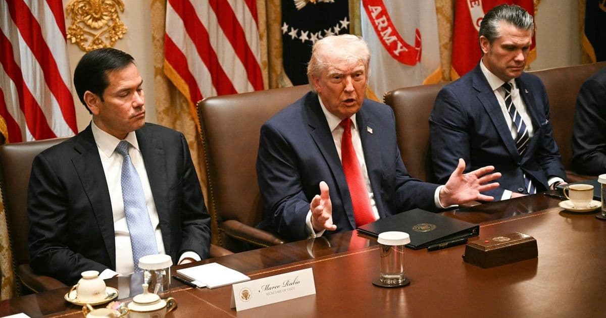 Trump Convenes Iran Situation Room Meeting Amid Renewed Hormuz Crisis