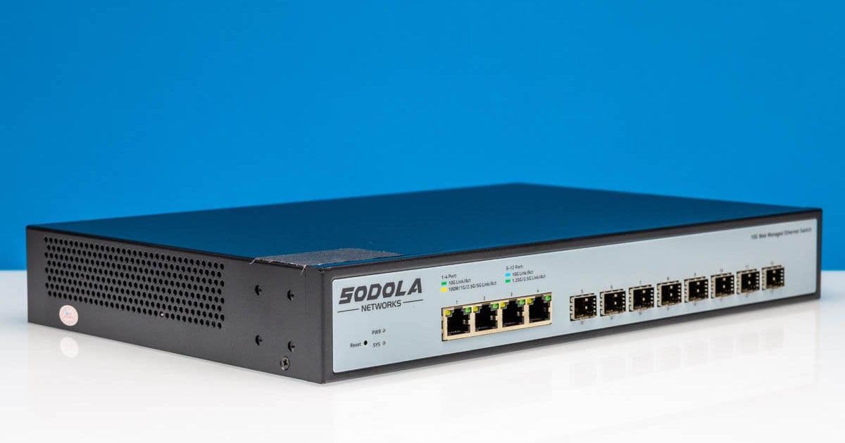 Sodola SL-SWTGW2C48NS 12-Port Combo 10GbE Switch Review