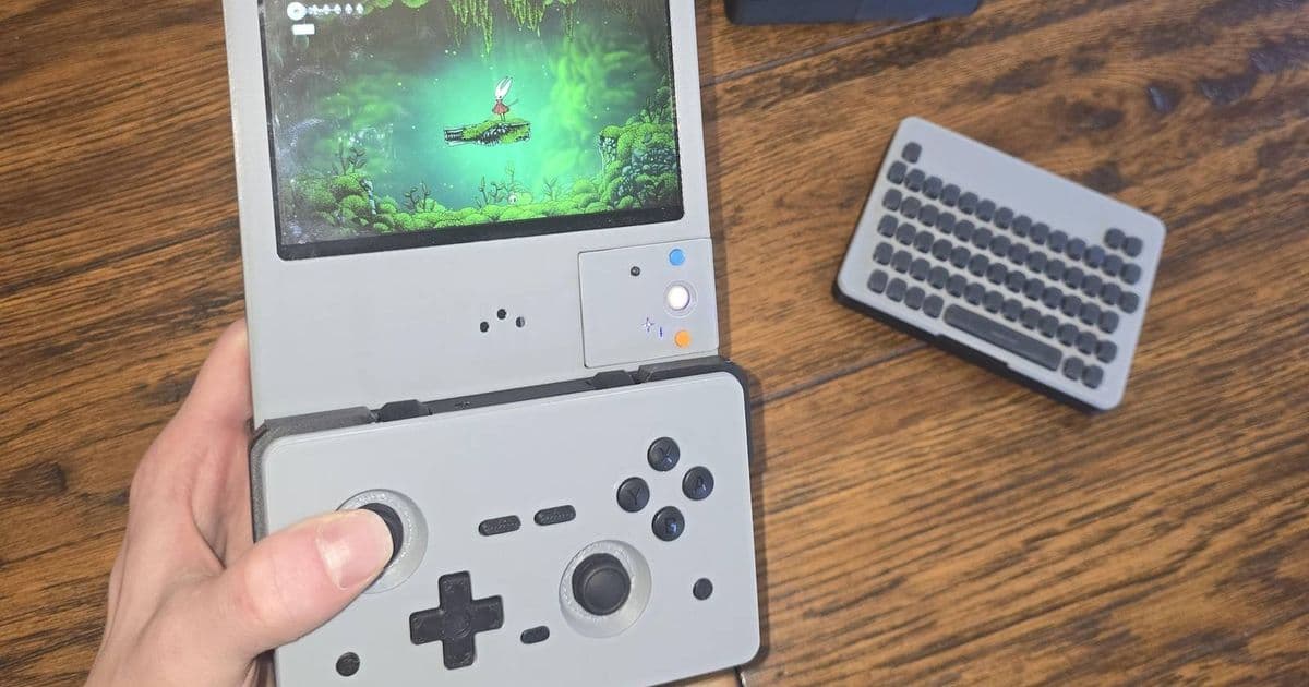 Someone built an open-source, modular x86 gaming handheld that dual-boots Linux and Windows