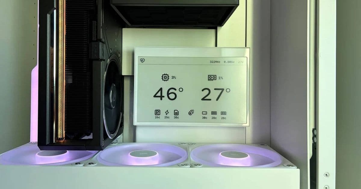 Someone installed an e-ink stat display in their PC, and it looks gorgeous