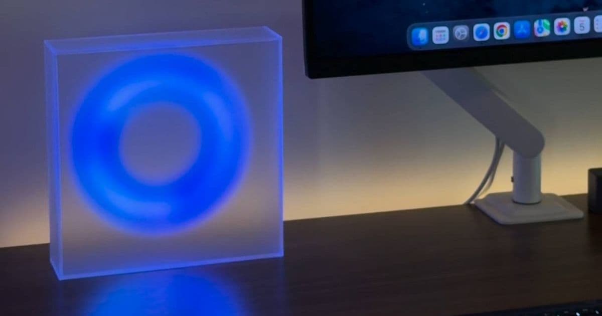 DIY Project Turns Moonside LED Lamp into Claude Code Status Indicator