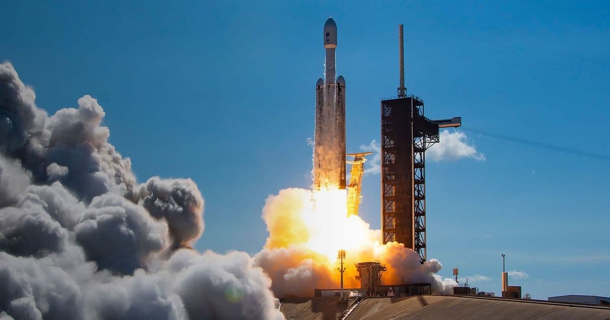 SpaceX's Million-Satellite Orbital Data Center Plan Raises Kessler Syndrome Concerns