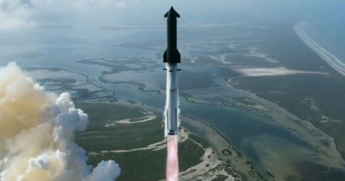 Starship Flight Test 12: Satellite Deployment Success, Booster Failure Highlights Moon‑Mission Timeline