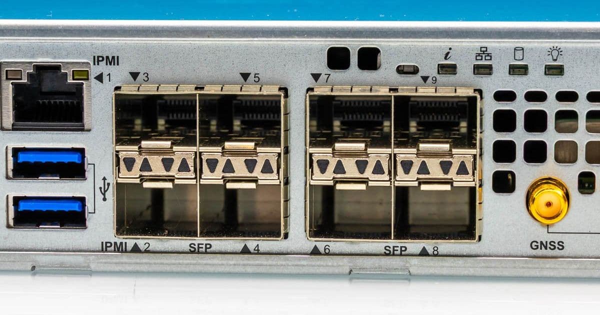 Supermicro SYS-112D-40C-FN8P Review: 40-Core Intel Xeon 6 SoC Server with 8x 25GbE