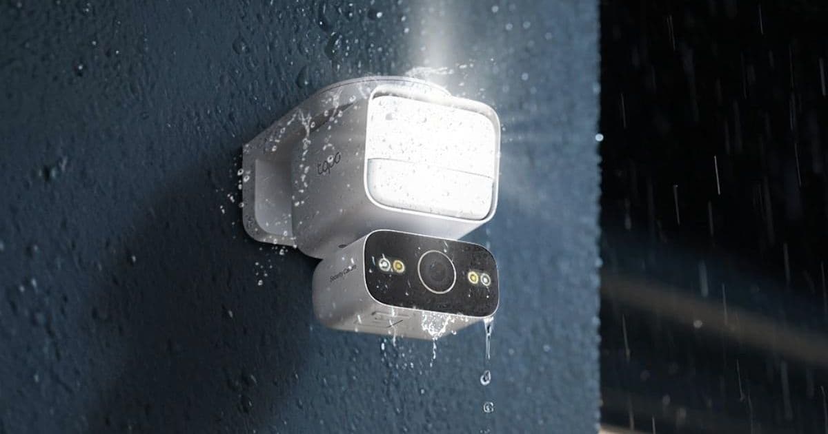 Tapo C710 Floodlight Camera: 2K Pan/Tilt Security with 1,500-Lumen Motion-Activated Lighting