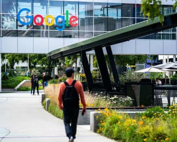 Silicon Valley's Political Offensive: Tech Giants Mobilize Against California Regulation