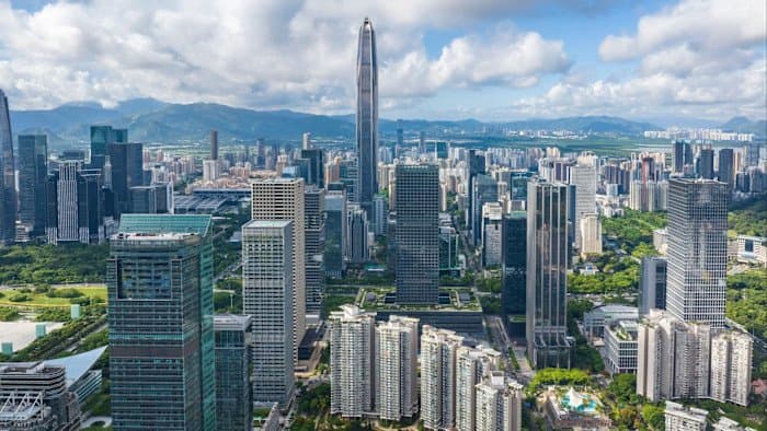 AI Brain Drain: Top Researchers Return to China Amid US Immigration Challenges