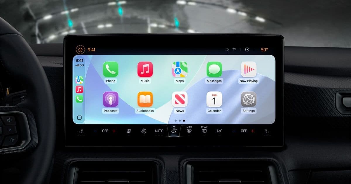 Apple Opens CarPlay to Third-Party AI Chatbots in iOS 26.4
