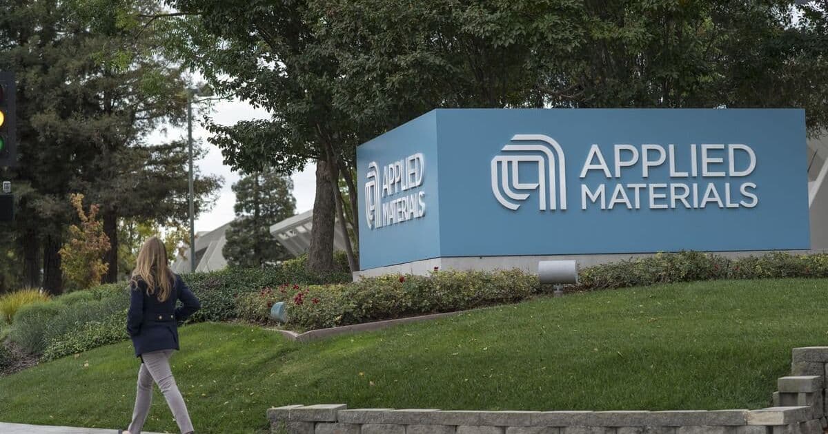 Applied Materials Beats Estimates With Strong Forecast, Signaling Semiconductor Equipment Resurgence