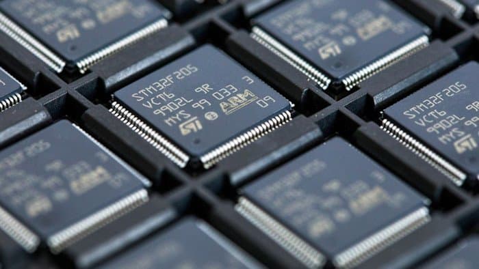 Arm CEO Dismisses AI Apocalypse Fears as 'Micro-Hysteria' Amid Industry Uncertainty