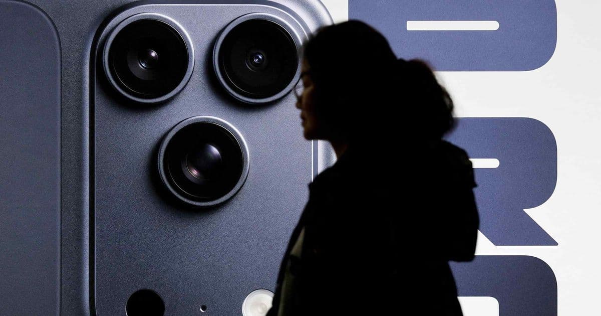 China's Smartphone Market Faces Historic Price Hikes as Memory Chip Shortage Deepens