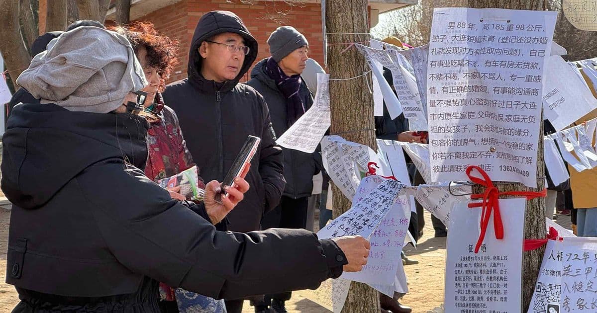 Chinese Matchmaking Apps Surge as Marriage Rates Fall