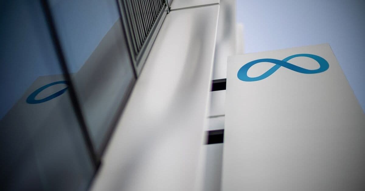 Meta Offers Executives Stock Options for First Time Since IPO to Retain Talent