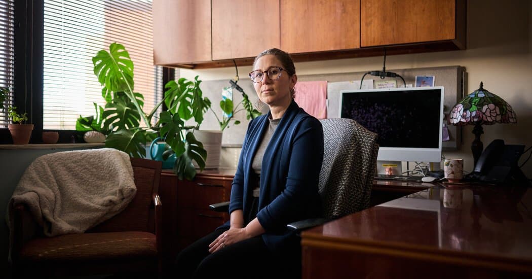 Therapists Report AI Chatbots Deepening Negative Feelings in Clients, Study Finds