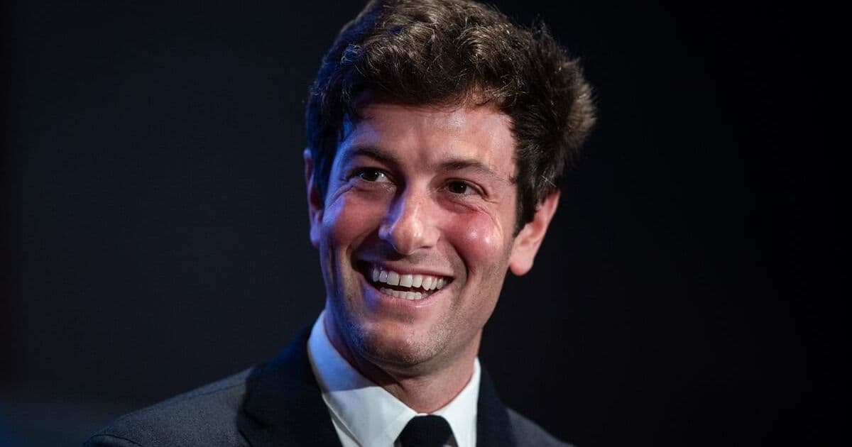 Thrive Capital's $10B Fund Signals Shift in Venture Capital Landscape