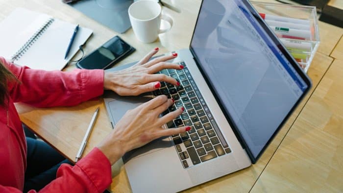 Law Firms Warn AI-Generated Client Documents Are Driving Up Legal Costs