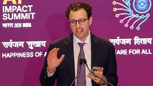 Anthropic CEO Criticizes OpenAI's DOD Deal as 'Safety Theater' in Leaked Memo