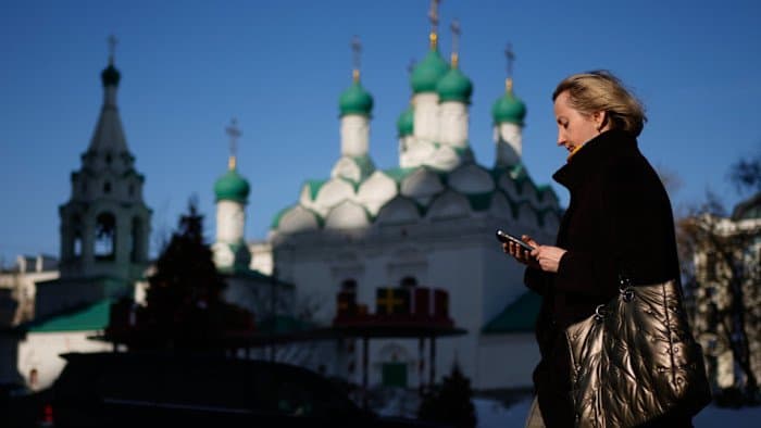 Mobile Internet Blackouts Hit Moscow as Kremlin Tightens Control