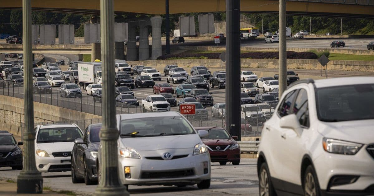 US Ban on Chinese Vehicle Software Accelerates Auto Industry's Supply Chain Shift