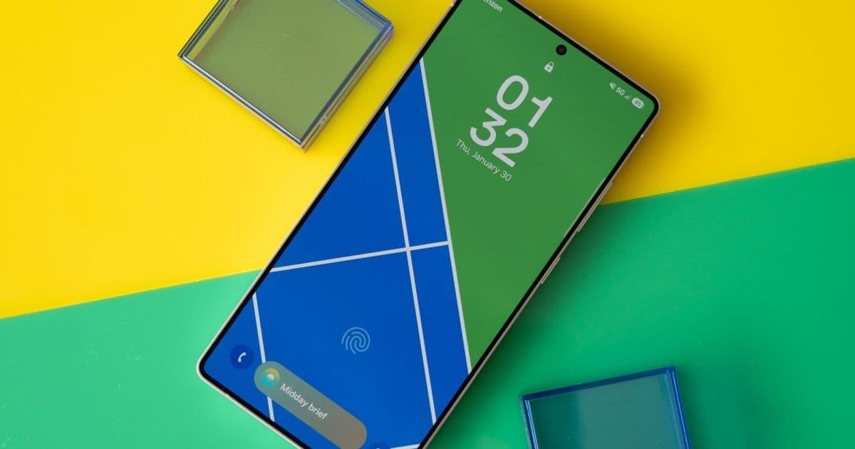 Samsung's Galaxy S26 Ad Teases 'Zero-Peeking' Privacy Feature for Side-Viewing Protection