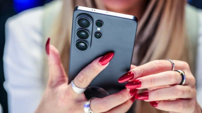 Samsung's TM Roh Signals Openness to More AI Partnerships as Perplexity Integration Rolls Out