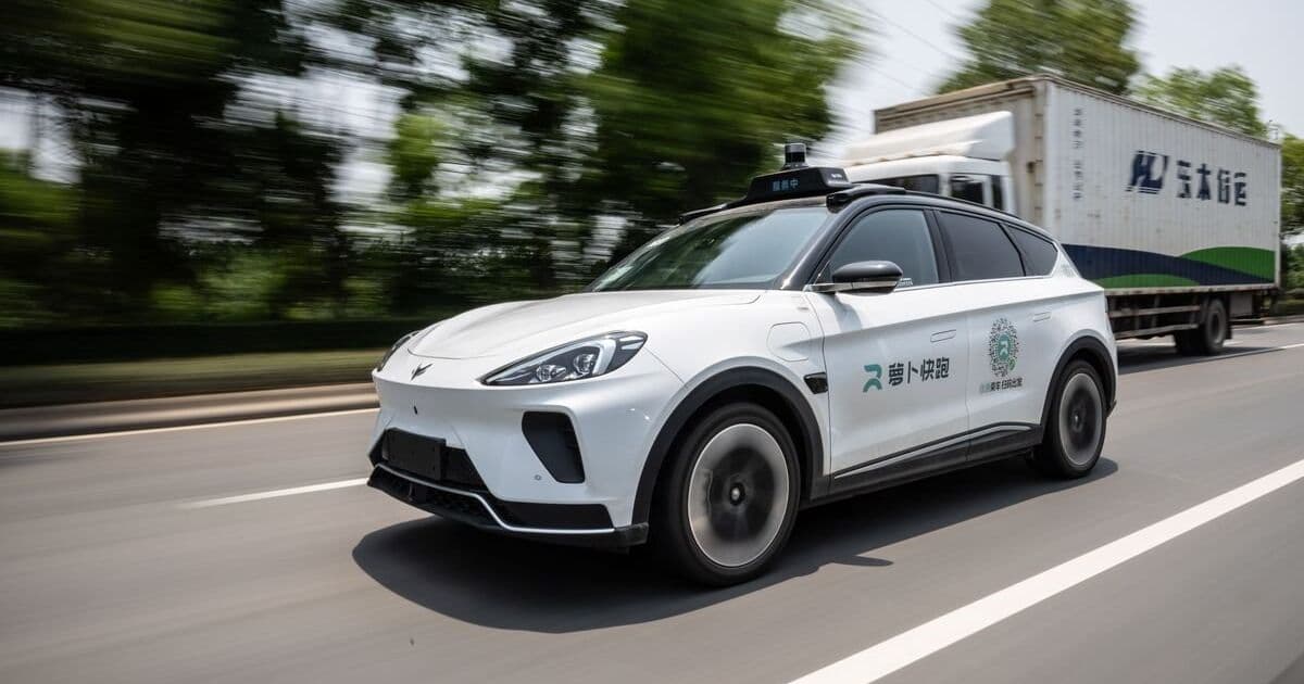 China Halts New Autonomous Vehicle Licenses After Baidu Robotaxi Traffic Disruption