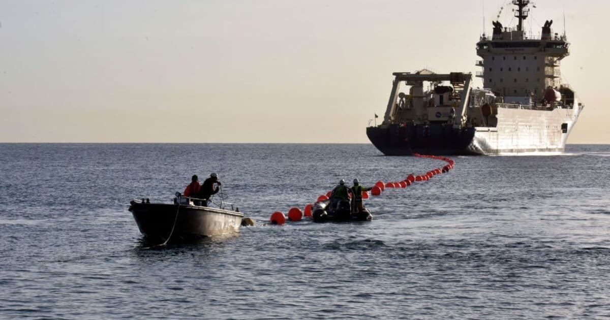 Meta Pauses Persian Gulf Section of 2Africa Subsea Cable Amid Middle East Conflict