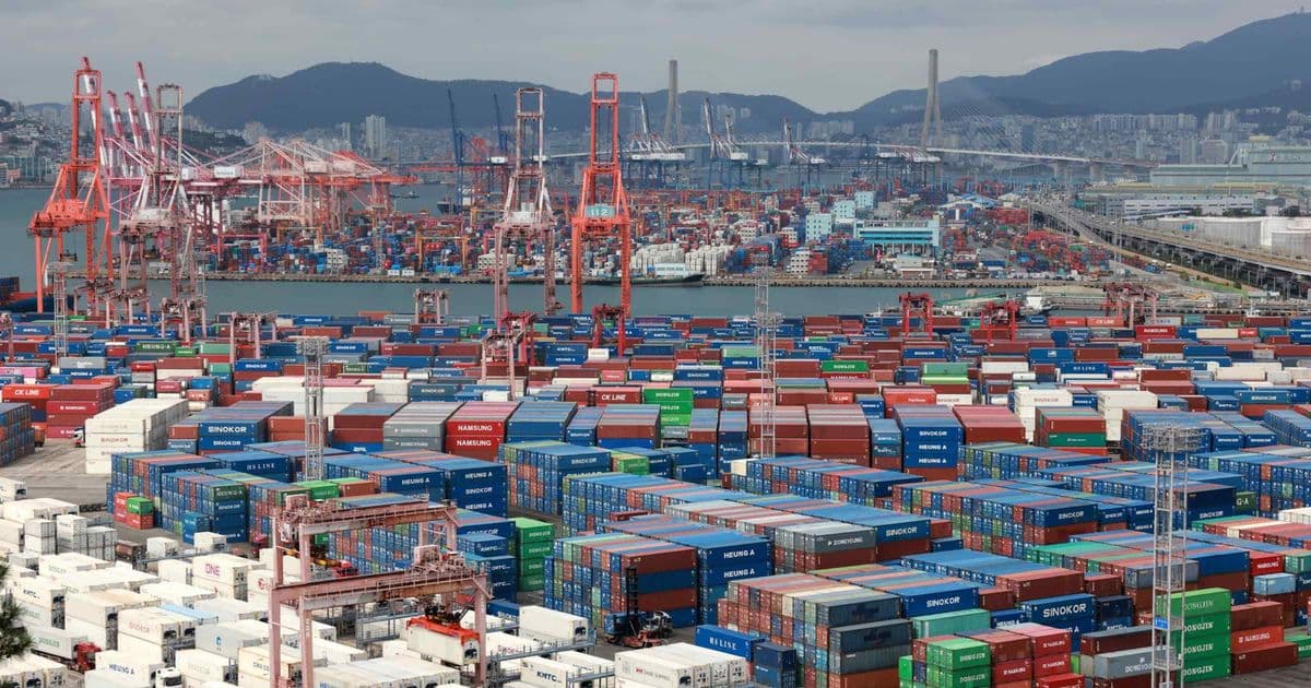 South Korea's Semiconductor Boom Drives Record Export Growth in March 2026