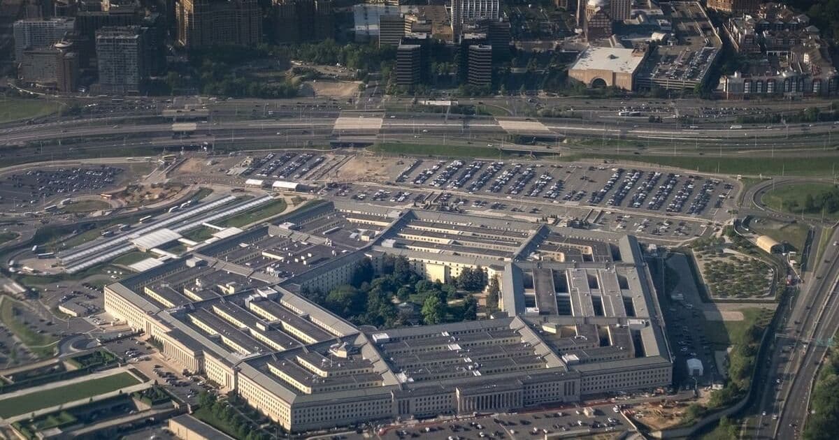 Tech Workers Urge Companies to Join Anthropic in Refusing Pentagon AI Demands