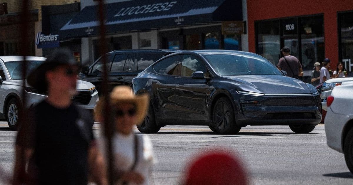 Tesla Robotaxi Debut Stalls Public Trust: Survey Reveals Deep Skepticism