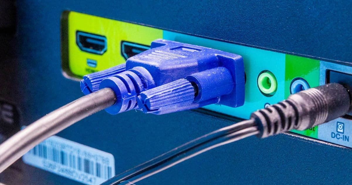 Sceptre E248W-19203R: A Technical Review of a Modern VGA Monitor for Server Administration