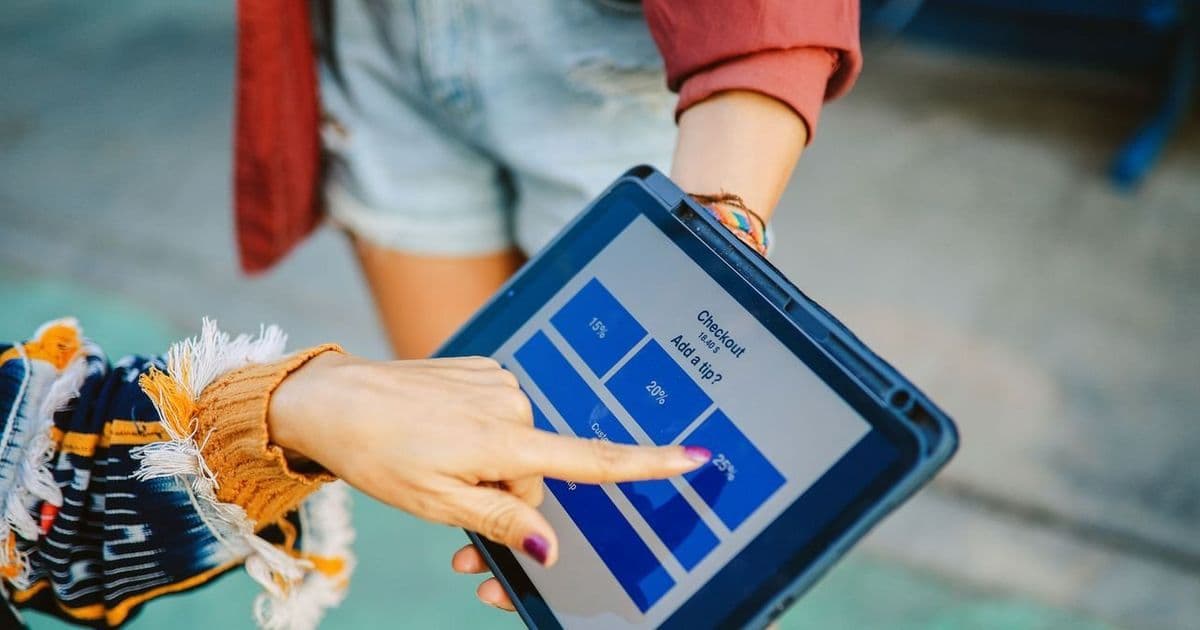 The Silent Swipe: Portable POS Thefts Exploit Contactless Tech in Crowded Spaces