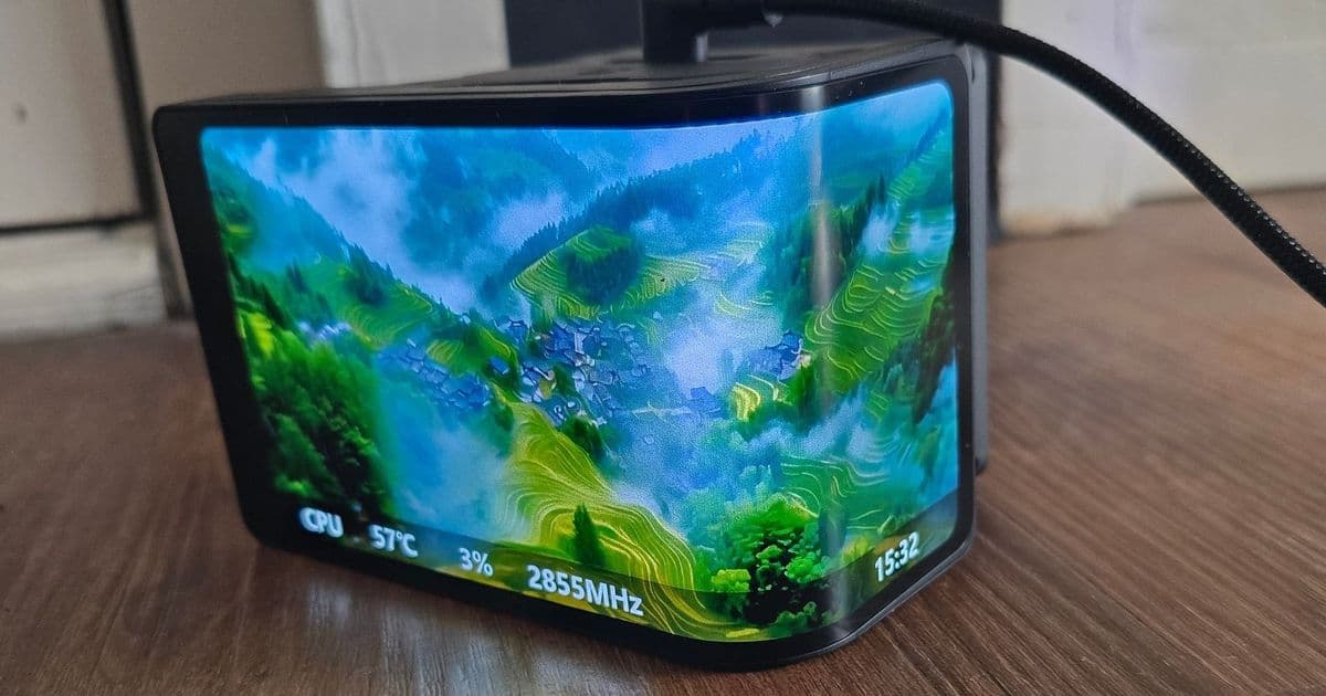 Thermalright Wonder Vision 360 UB ARGB Black Review: Detachable 6.7-inch screen makes for unique possibilities