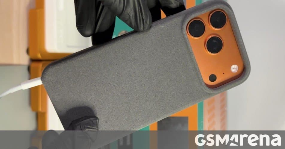 This case adds a Lightning port to the Apple iPhone 17 Pro