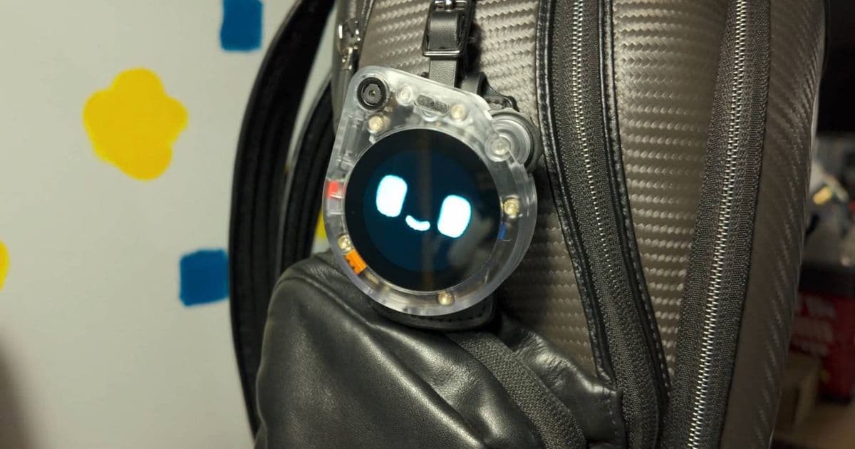 ESP32 Tamagotchi Backpack: Voice-Controlled Virtual Pet Brings Nostalgia to Life