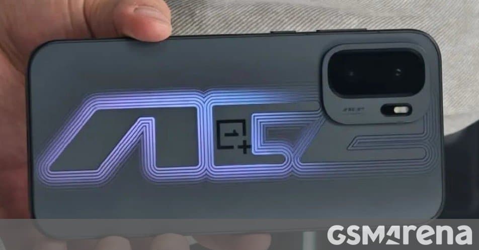 OnePlus Ace 6 Ultra revealed with 165Hz screen and mysterious companion device