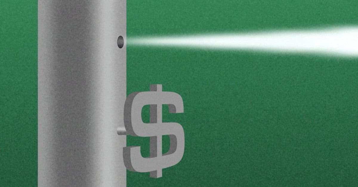 Trump Fuels Dollar Decline as Currency Reflects Shifting U.S. Role