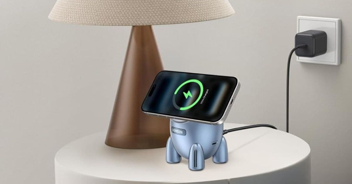 Ugreen's 25W Rocket-Shaped Qi2 Charger Arrives in the US, Challenging Apple's MagSafe Duo