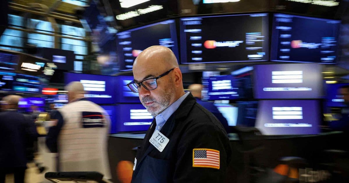 US equities slide as Trump‑Xi summit fails to spark trade optimism