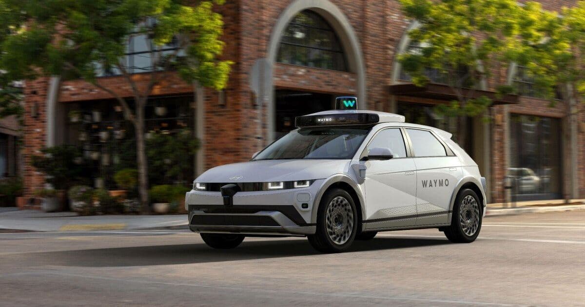 Waymo Recalls Nearly 4,000 Robotaxis Over Floodwater Software Flaw: Safety and Regulatory Concerns Mount