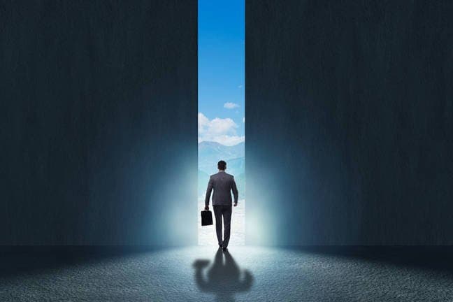 Workday CEO Carl Eschenbach Steps Down Amid Layoffs and AI Market Uncertainty