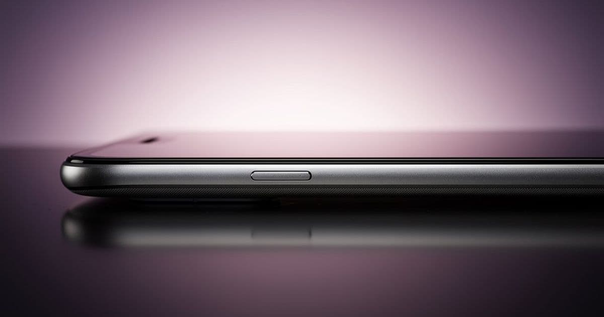 Xiaomi's Scrapped 17 Air Prototype Reveals 5.5mm Ultra-Thin Ambitions