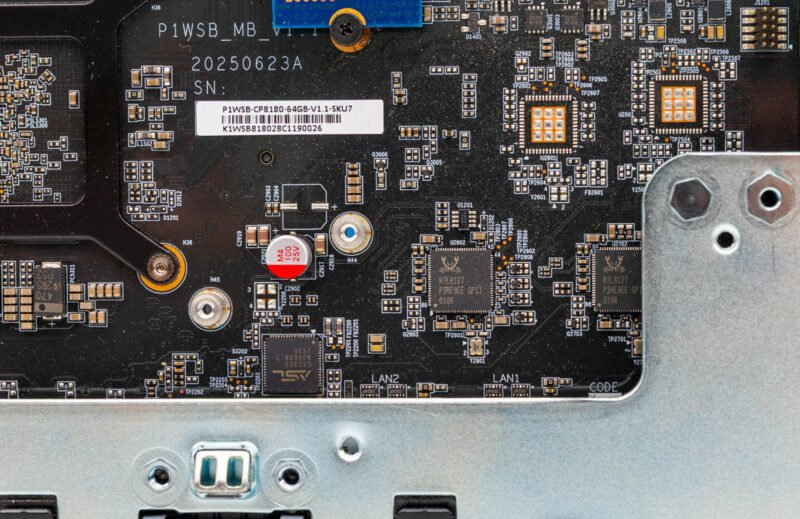 Minisforum MS R1 Internal SSD Side Realtek RTL8127 1
