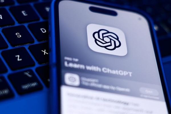 2025's Free AI Chatbots: How ChatGPT, Copilot and Grok Stack Up in Rigorous Testing