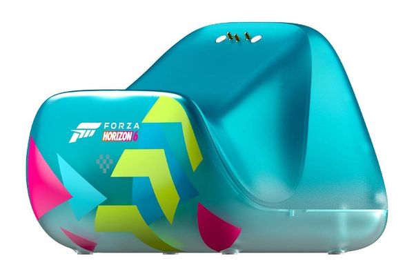 8BitDo's Forza Horizon 6 Xbox Charging Dock Ships for $34.99, Includes a Spare Battery