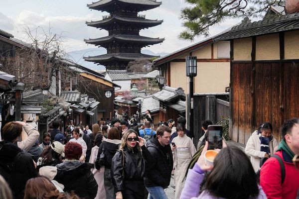 Kyoto’s Train Station Bottleneck Highlights Structural Strains in Japan’s Tourism Recovery